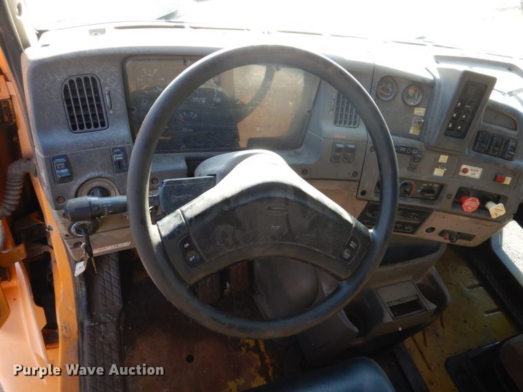 image for item FT9007 2001 Sterling L-Line  dump truck