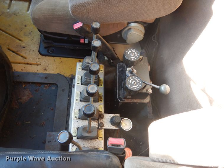 image for item FT9007 2001 Sterling L-Line  dump truck