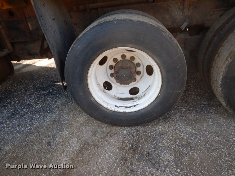 image for item FT9007 2001 Sterling L-Line  dump truck