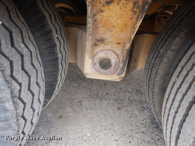 image for item FT9120 1981 Wisconsin 700-16 tilt deck equipment trailer