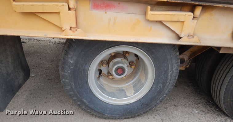 image for item FT9120 1981 Wisconsin 700-16 tilt deck equipment trailer