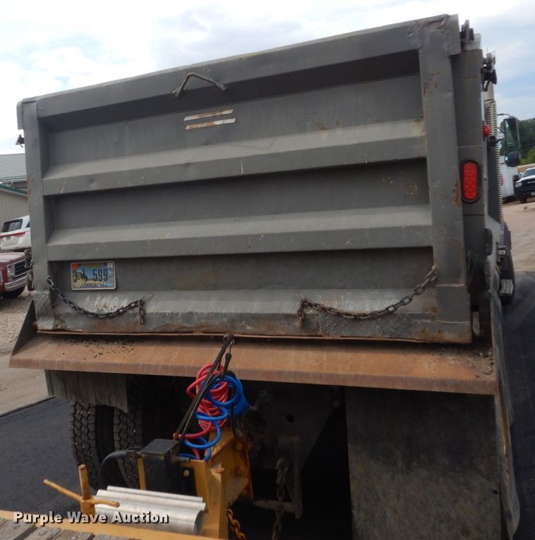 image for item FT9121 1997 Volvo WG  dump truck