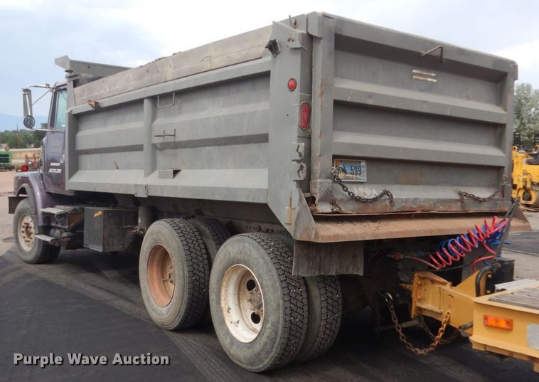 image for item FT9121 1997 Volvo WG  dump truck