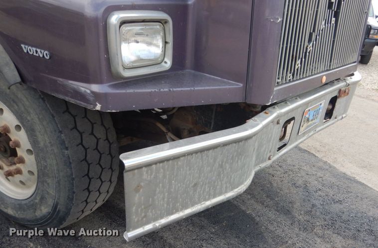 image for item FT9121 1997 Volvo WG  dump truck