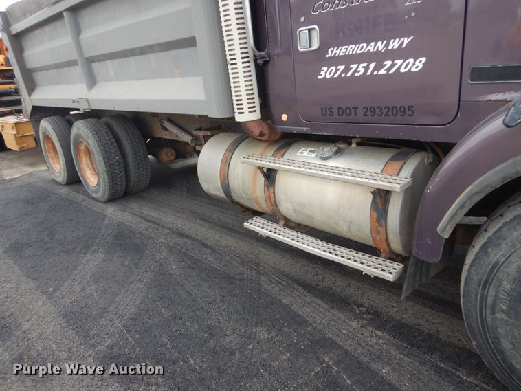 image for item FT9121 1997 Volvo WG  dump truck