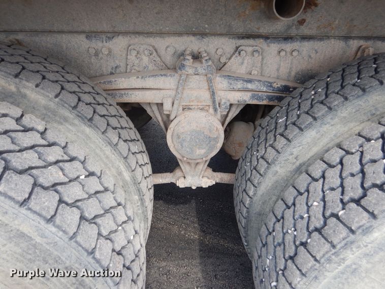 image for item FT9121 1997 Volvo WG  dump truck