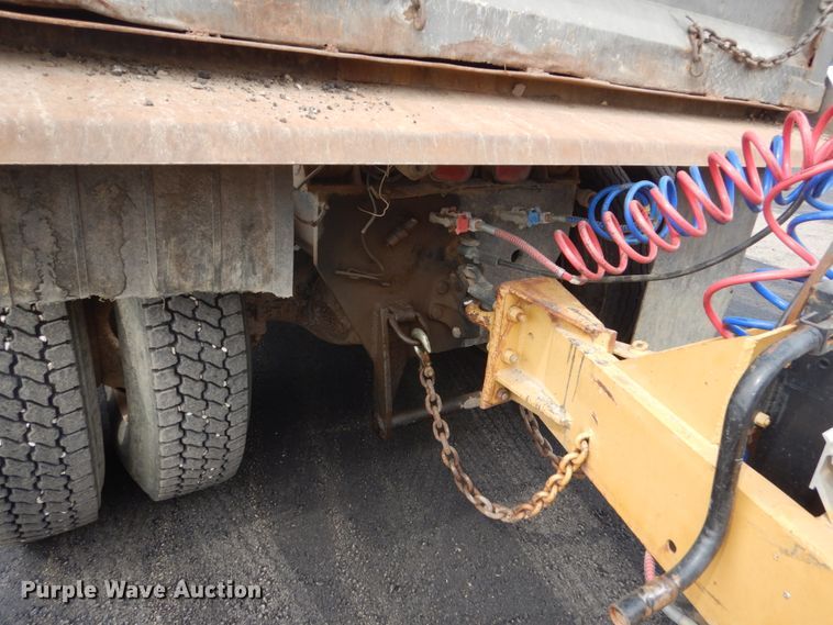 image for item FT9121 1997 Volvo WG  dump truck