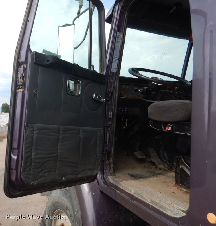 image for item FT9121 1997 Volvo WG  dump truck