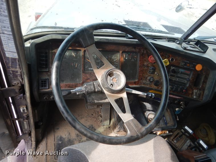 image for item FT9121 1997 Volvo WG  dump truck