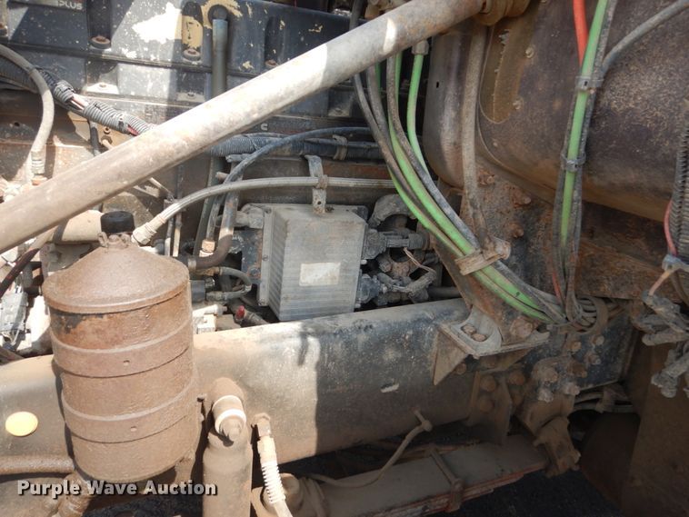 image for item FT9121 1997 Volvo WG  dump truck