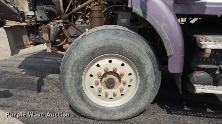 image for item FT9121 1997 Volvo WG  dump truck