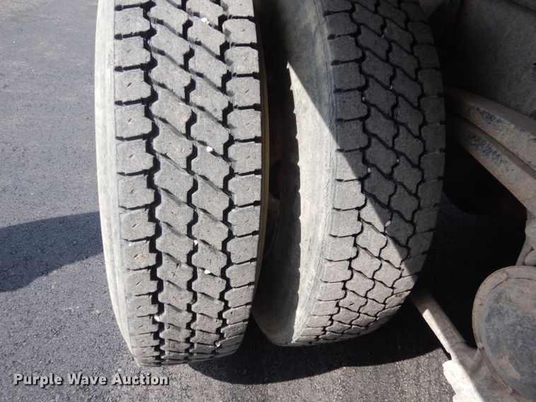 image for item FT9121 1997 Volvo WG  dump truck