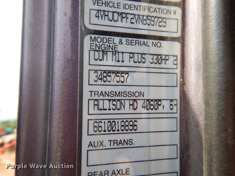 image for item FT9121 1997 Volvo WG  dump truck