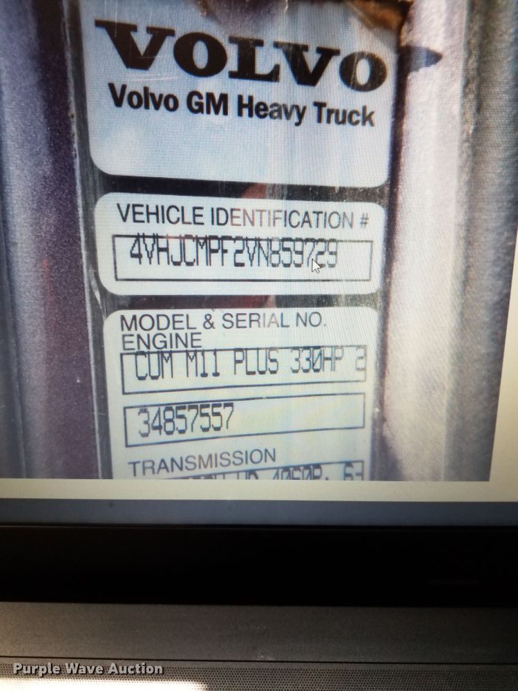 image for item FT9121 1997 Volvo WG  dump truck