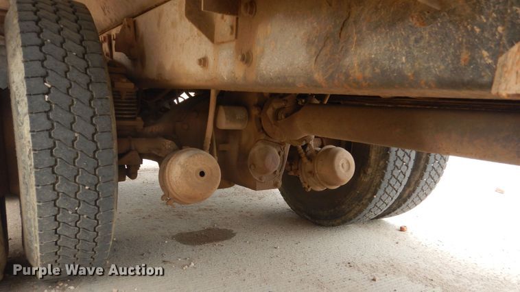 image for item FT9122 1997 Volvo WG  dump truck