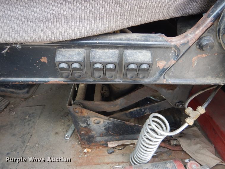 image for item FT9122 1997 Volvo WG  dump truck