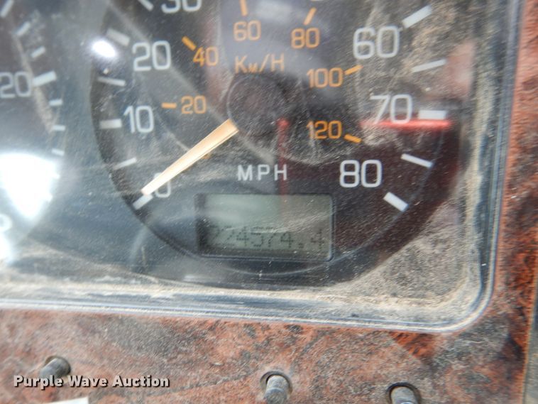 image for item FT9122 1997 Volvo WG  dump truck