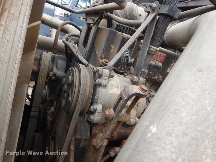 image for item FT9122 1997 Volvo WG  dump truck