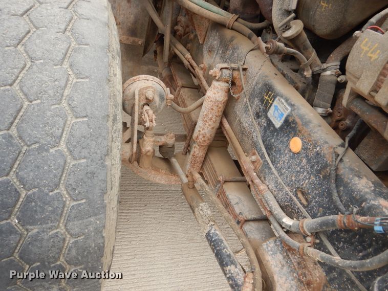 image for item FT9122 1997 Volvo WG  dump truck