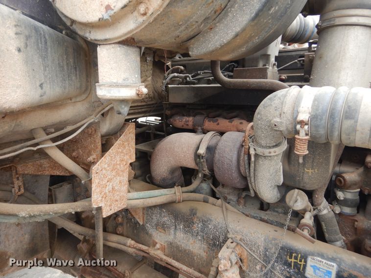 image for item FT9122 1997 Volvo WG  dump truck