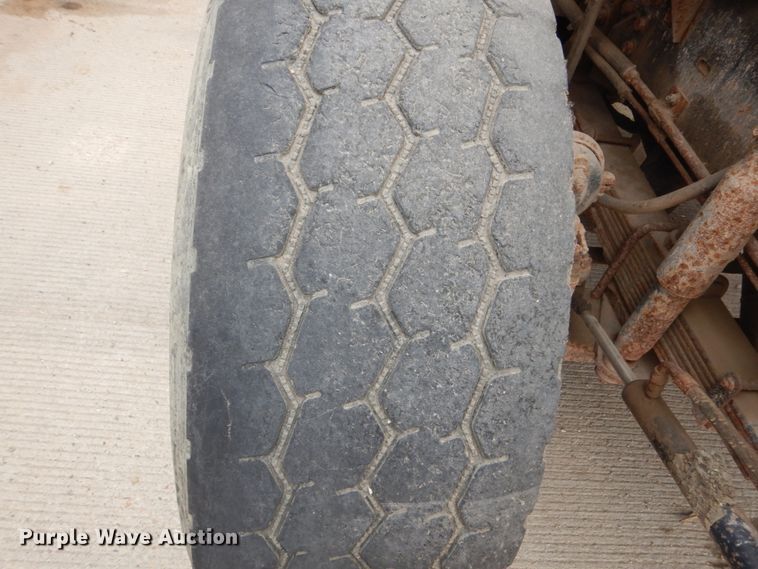 image for item FT9122 1997 Volvo WG  dump truck