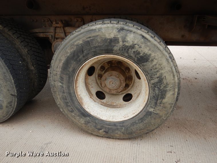 image for item FT9122 1997 Volvo WG  dump truck