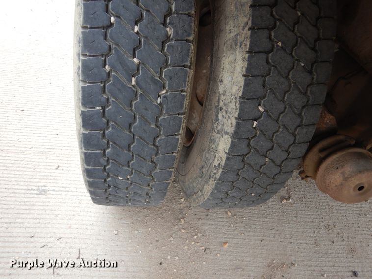 image for item FT9122 1997 Volvo WG  dump truck