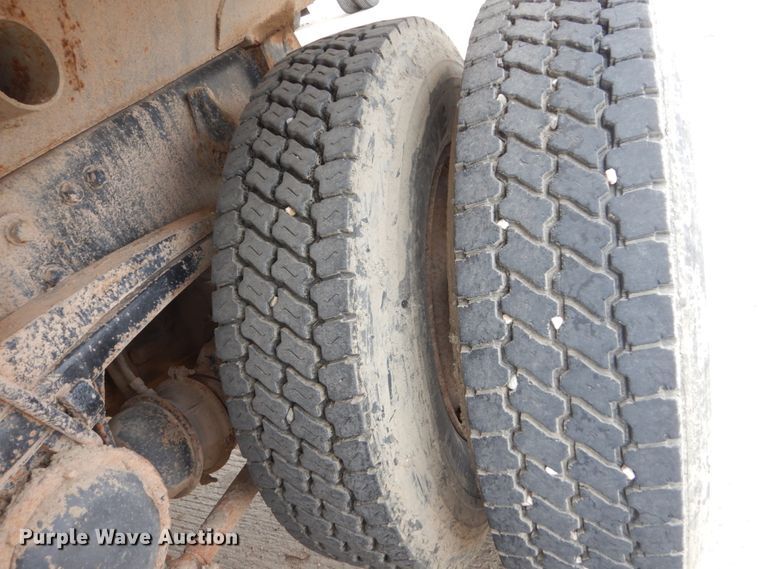 image for item FT9122 1997 Volvo WG  dump truck