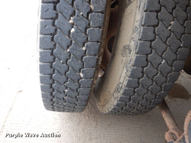 image for item FT9122 1997 Volvo WG  dump truck