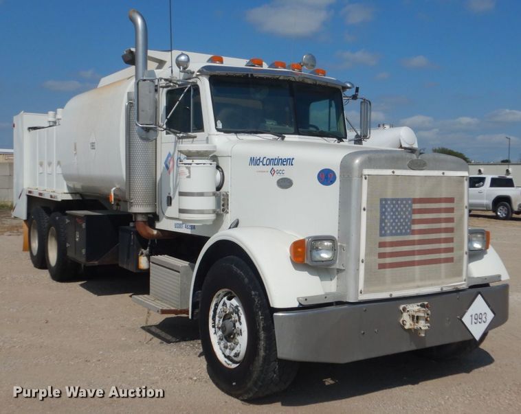 image for item FT9223 1994 Peterbilt 378  fuel truck