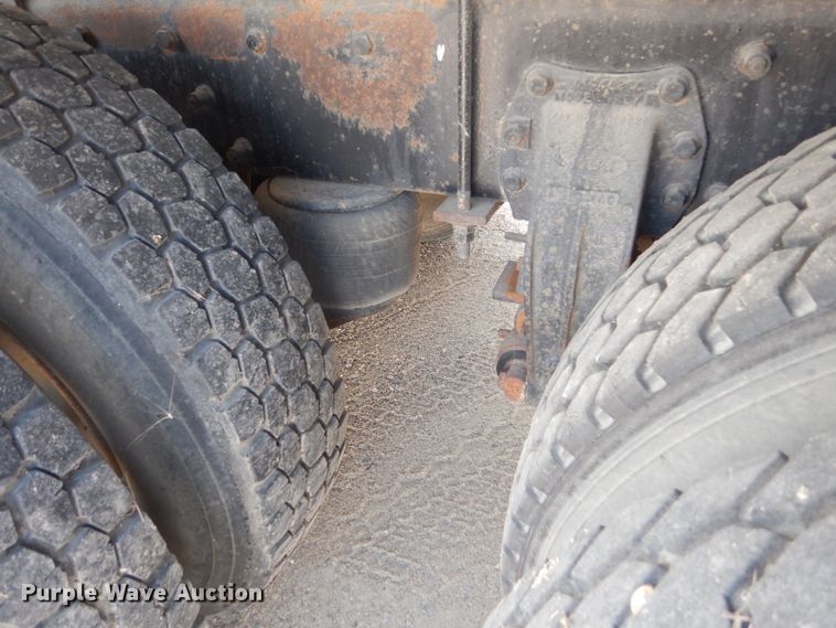 image for item FT9223 1994 Peterbilt 378  fuel truck