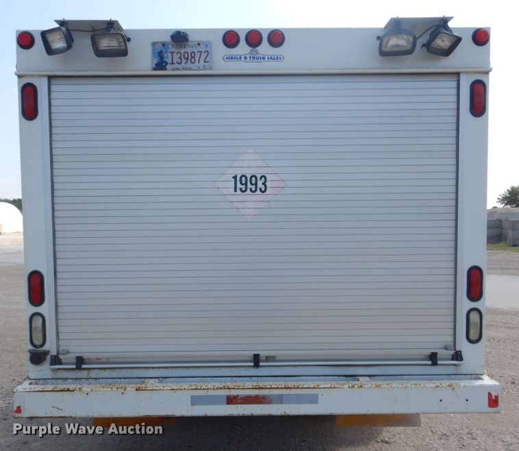 image for item FT9223 1994 Peterbilt 378  fuel truck