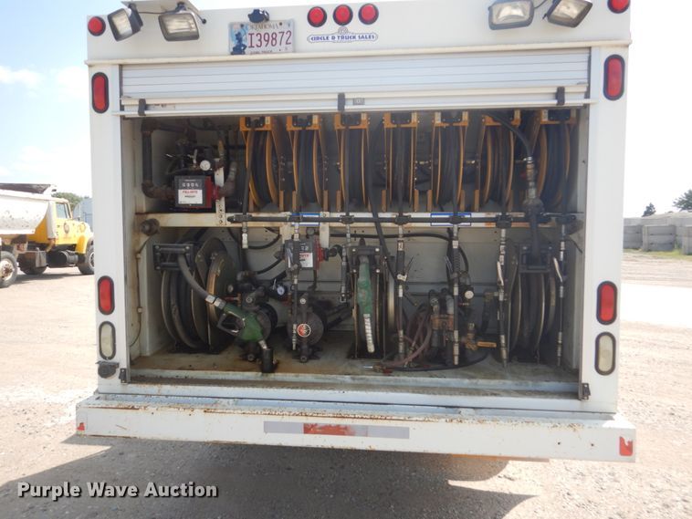 image for item FT9223 1994 Peterbilt 378  fuel truck