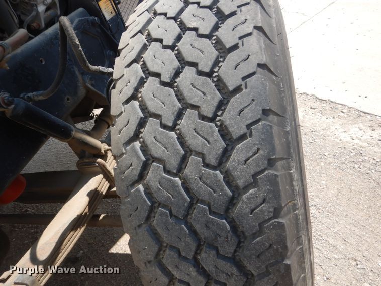 image for item FT9223 1994 Peterbilt 378  fuel truck