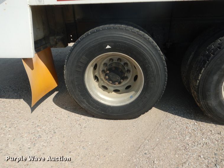 image for item FT9223 1994 Peterbilt 378  fuel truck