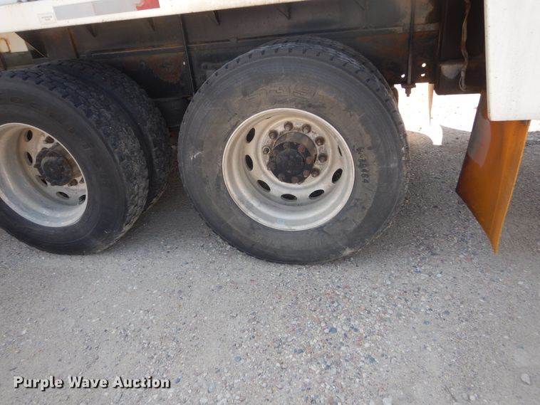 image for item FT9223 1994 Peterbilt 378  fuel truck