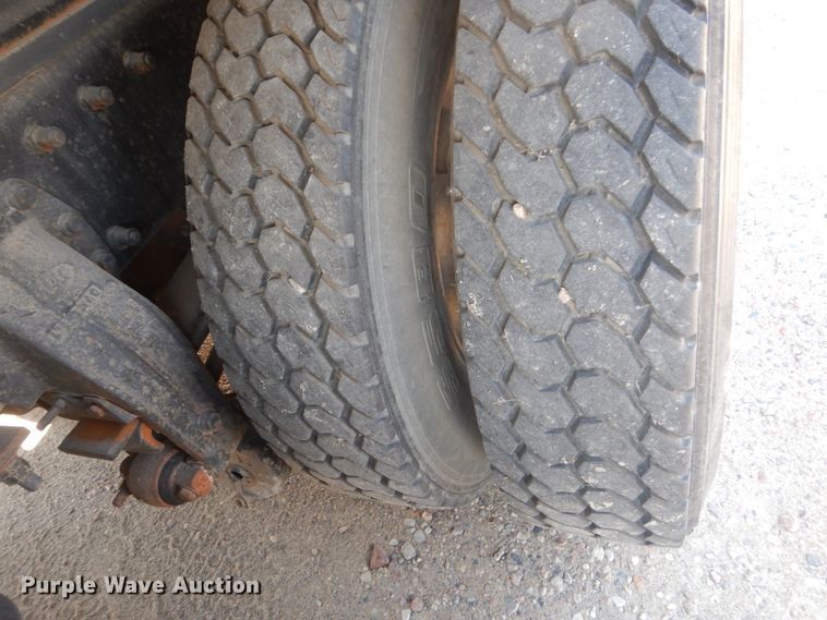 image for item FT9223 1994 Peterbilt 378  fuel truck