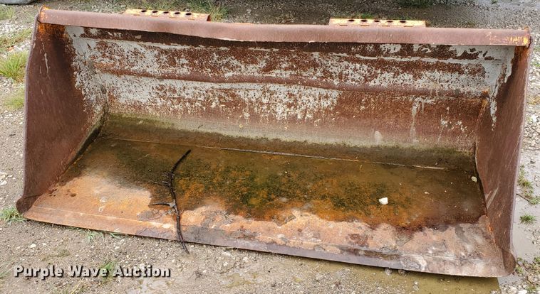 image for item FY9239 Case 72"W skid steer bucket