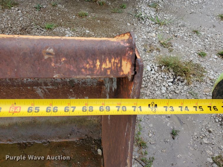 image for item FY9239 Case 72"W skid steer bucket