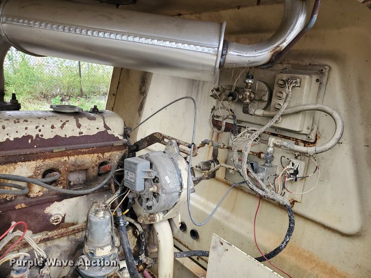 image for item FY9241 Ingersoll Rand P-100B  air compressor