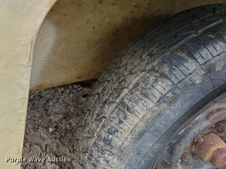 image for item FY9241 Ingersoll Rand P-100B  air compressor