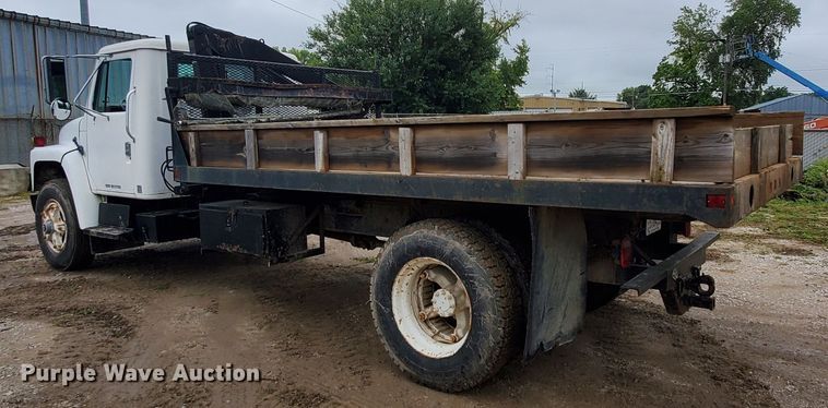 image for item FY9243 1987 International 1954  flatbed truck