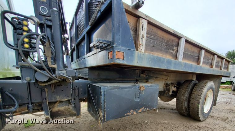 image for item FY9243 1987 International 1954  flatbed truck