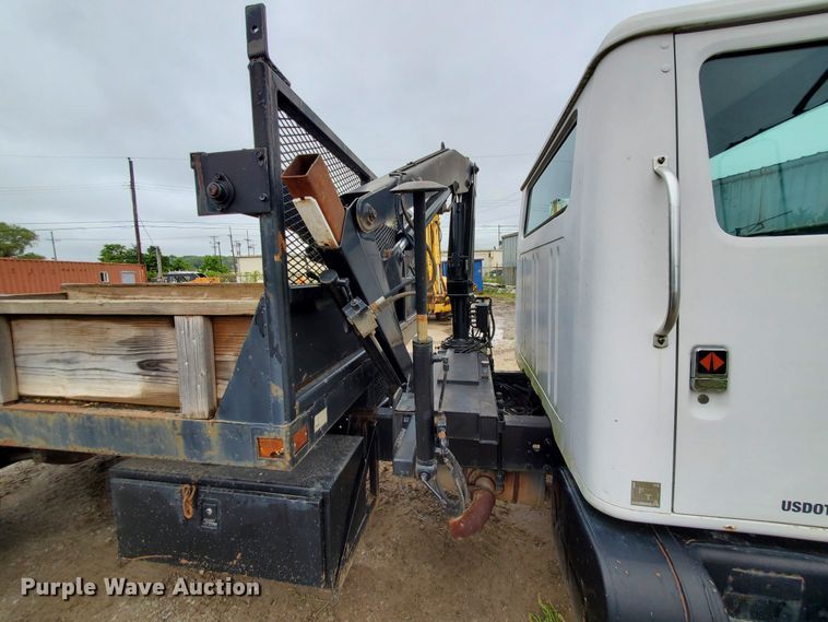 image for item FY9243 1987 International 1954  flatbed truck