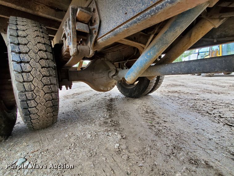 image for item FY9243 1987 International 1954  flatbed truck