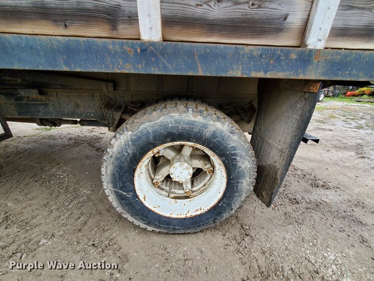 image for item FY9243 1987 International 1954  flatbed truck