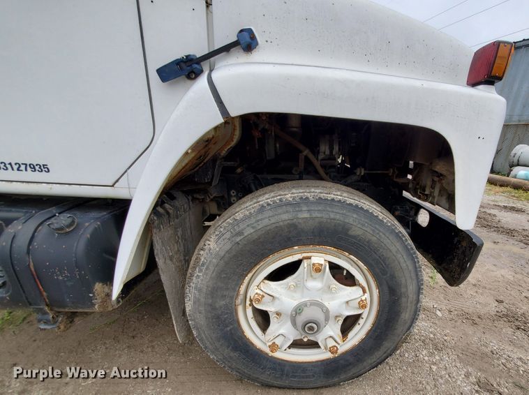 image for item FY9243 1987 International 1954  flatbed truck