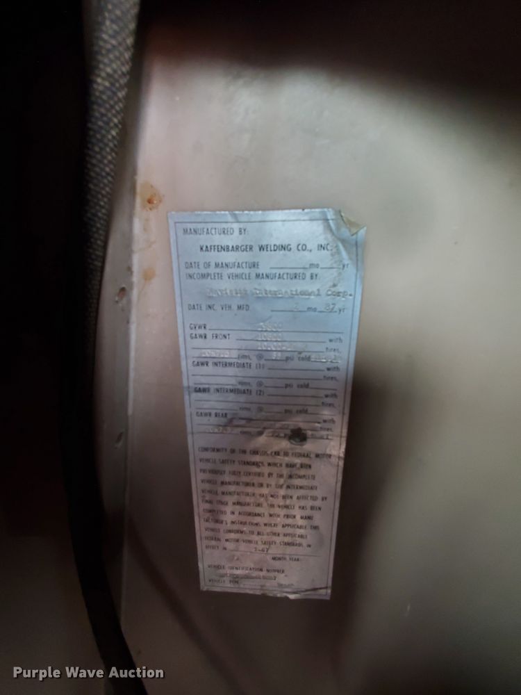 image for item FY9243 1987 International 1954  flatbed truck