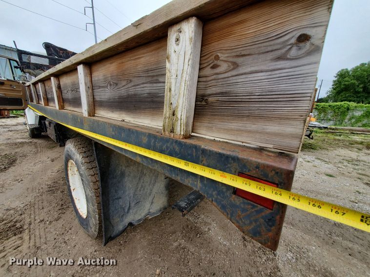 image for item FY9243 1987 International 1954  flatbed truck