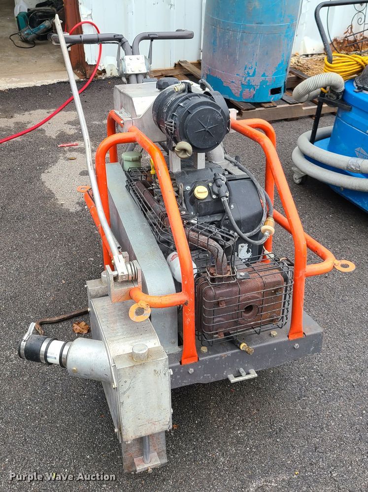 image for item GO9320 Husqvarna Soff Cut 4000 concrete saw